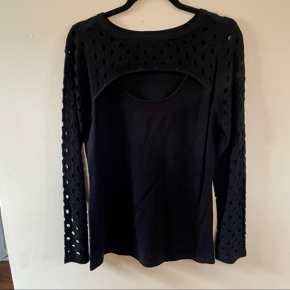 VENUS Sweaters - Black Sweater - Large